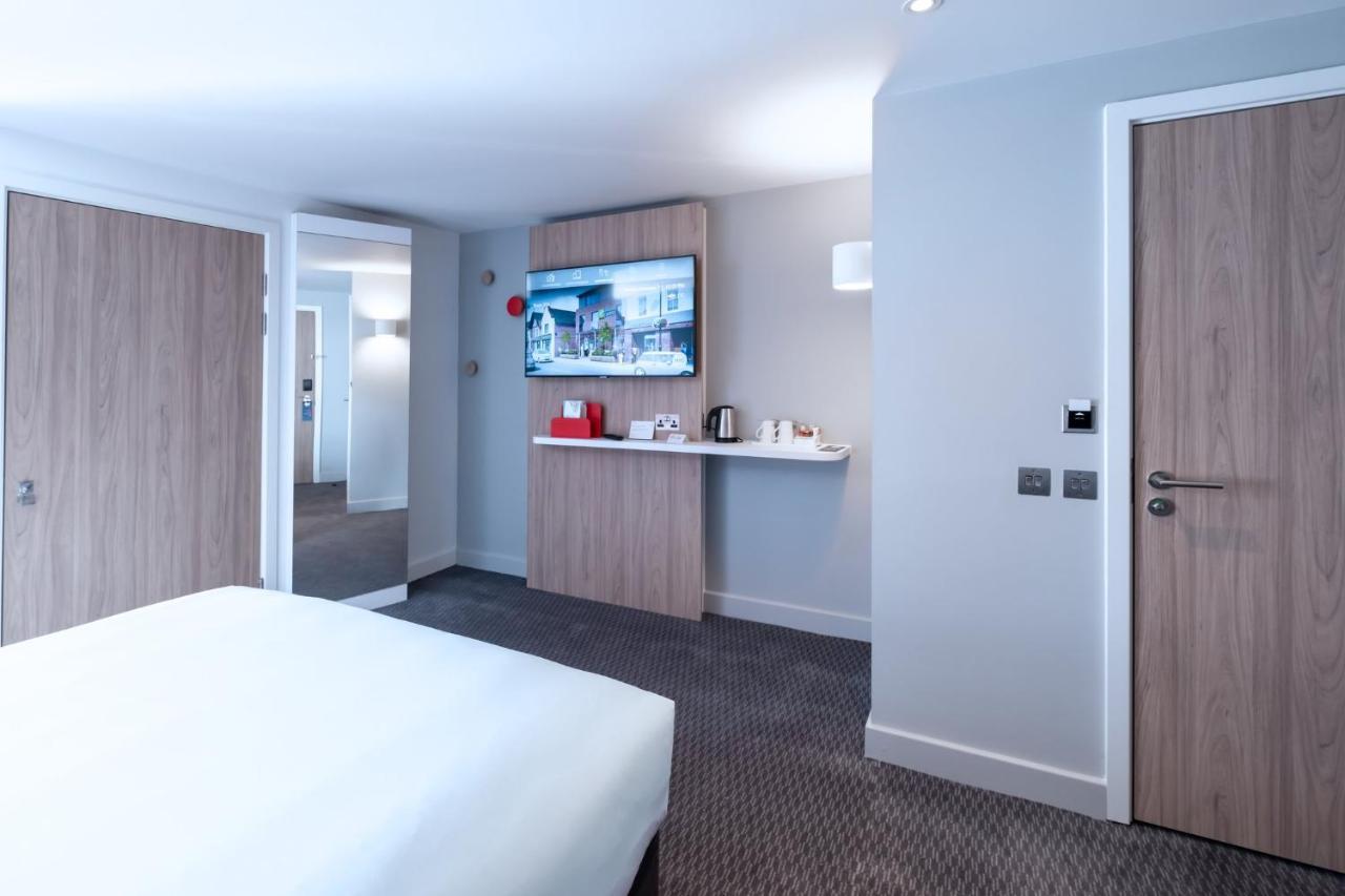 Holiday Inn Express - Fleet By Ihg Dış mekan fotoğraf