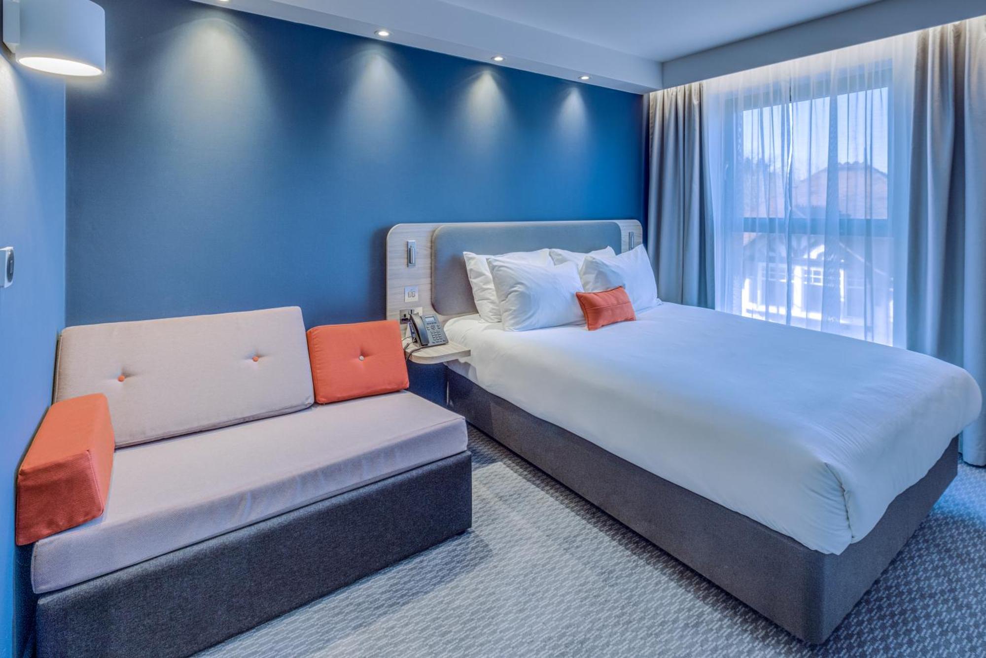 Holiday Inn Express - Fleet By Ihg Dış mekan fotoğraf